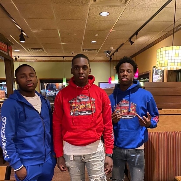 Meet your Posher, Nasir - Picture 1 of 1